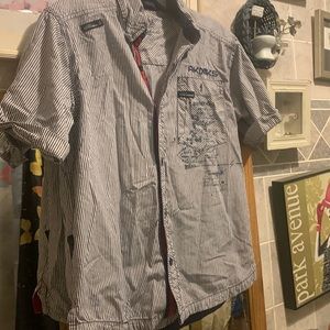 Boys Akademiks shirt